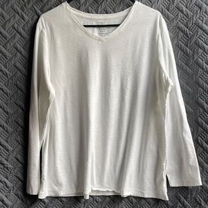 Faded Glory White V-neck long sleeve Tee